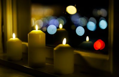 Am 2. November 2023 fand das Lichtermeer am Wiener Heldenplatz f&uuml;r Hamas-Geiseln statt.