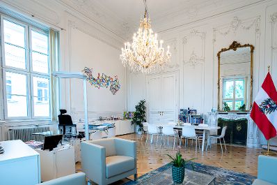 B&uuml;ro von Bundesministerin Karoline Edtstadler im Bundeskanzleramt.