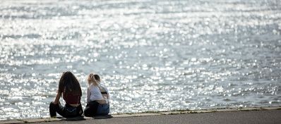 Eindr&uuml;cke auf der Wiener Donauinsel. Schlagw&ouml;rter: Donauinsel, Wien, Wasser, Natur, Personen, Rat f&uuml;r Bildung, Jugend, Kultur, Sport, EYC