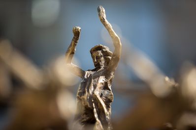 Skulpturen des chinesischen K&uuml;nstlers Xu Hongfei aus der Chubby Women Sammlung im Haupthof des Museumsquartiers. Schlagworte: Ausstellung, Frau, Kunst, K&uuml;nstler, MQ, Museum, Sehensw&uuml;rdigkeit, Skulptur
