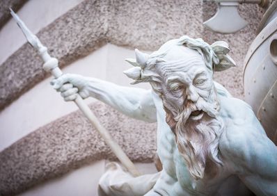 Architektur, Brunnenstatue, Gott des Meeres Neptun mit Dreizack, Macht zur See Brunnen, Wien Geschichte, Bildhauer Rudolf Weyr, Monumentalwandbrunnen