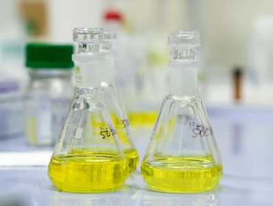 Arbeitsmaterial in der Internationalen Atomenergie-Organisation. Schlagw&ouml;rter: IAEO, IAEA, International Atomic Energy Agency, Reagenzglas, Radioaktivit&auml;t, radioaktiv, Versuch, Wissenschaft, Vereinte Nationen, Sicherheit, Kernenergie, Rat f&uuml;r Umwelt, ENVI, Rat f&uuml;r Wettbewerbsf&auml;higkeit, COMPET