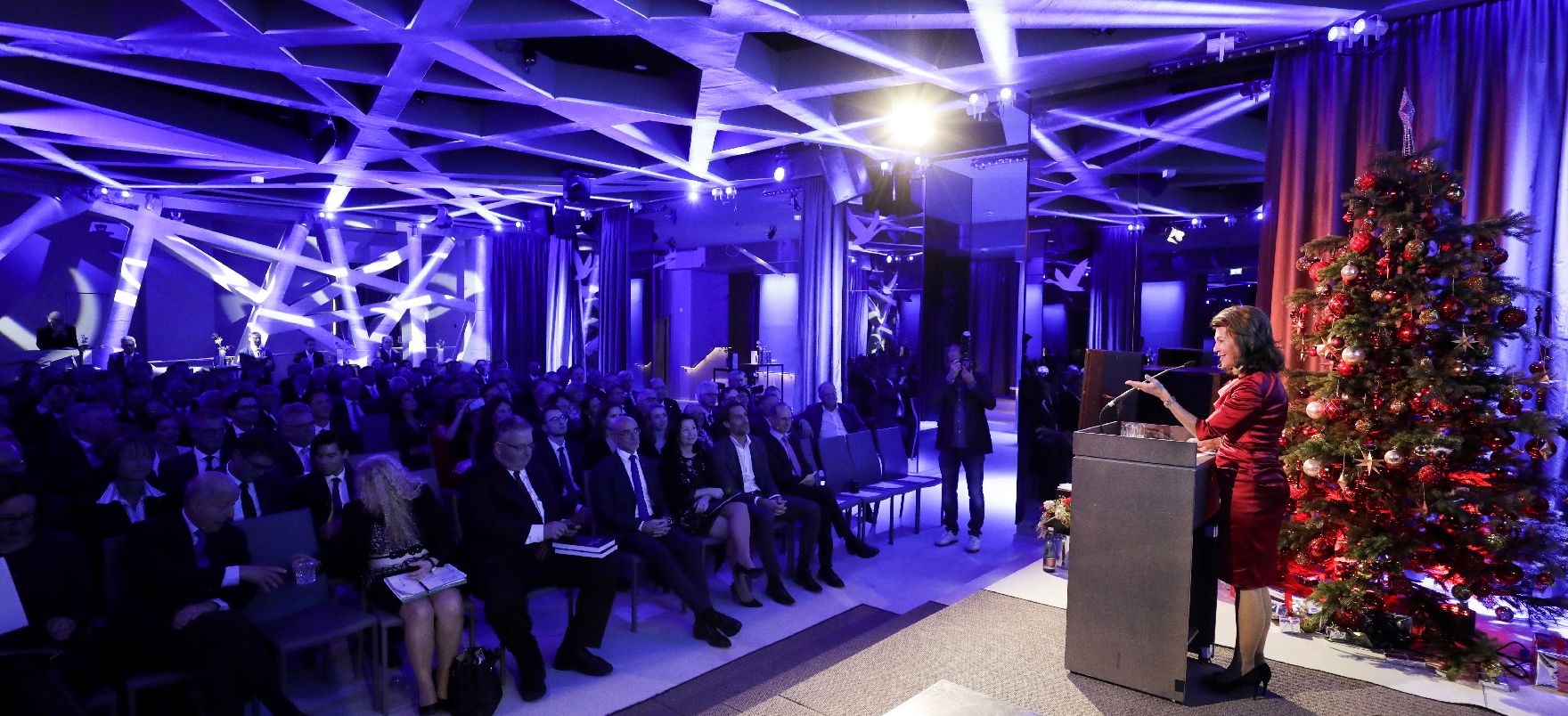Am 27. November 2019 nahm Bundeskanzlerin Brigitte Bierlein (r.) an der Einführung des neuen Notariatskammer Präsidenten Michael Umfahrer teil.