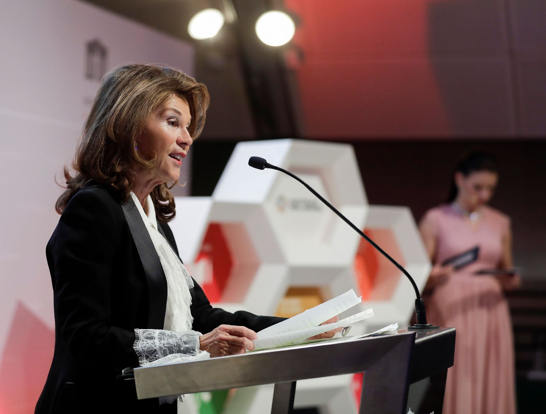 Am 4. Dezember 2019 nahm Bundeskanzler Brigitte Bierlein am Austrian SDG Award teil.