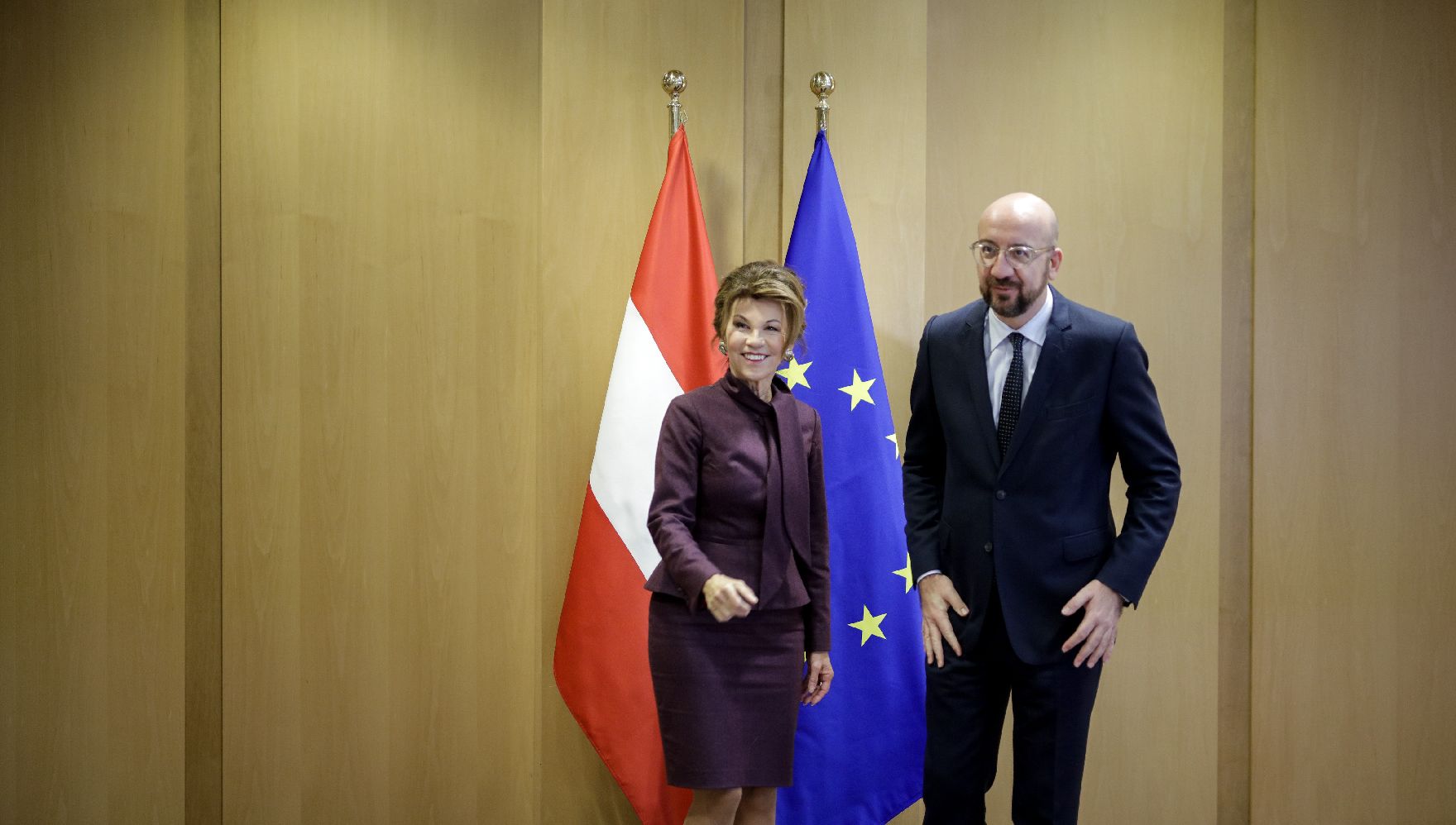 Am 11. Dezember 2019 nahm Bundeskanzlerin Brigitte Bierlein (l.) am Europäischen Rat der Staats- und Regierungschefs teil. Im Bild beim Bilateralen Treffen mit Charles Michel (r.), Präsident des Europäischen Rates.