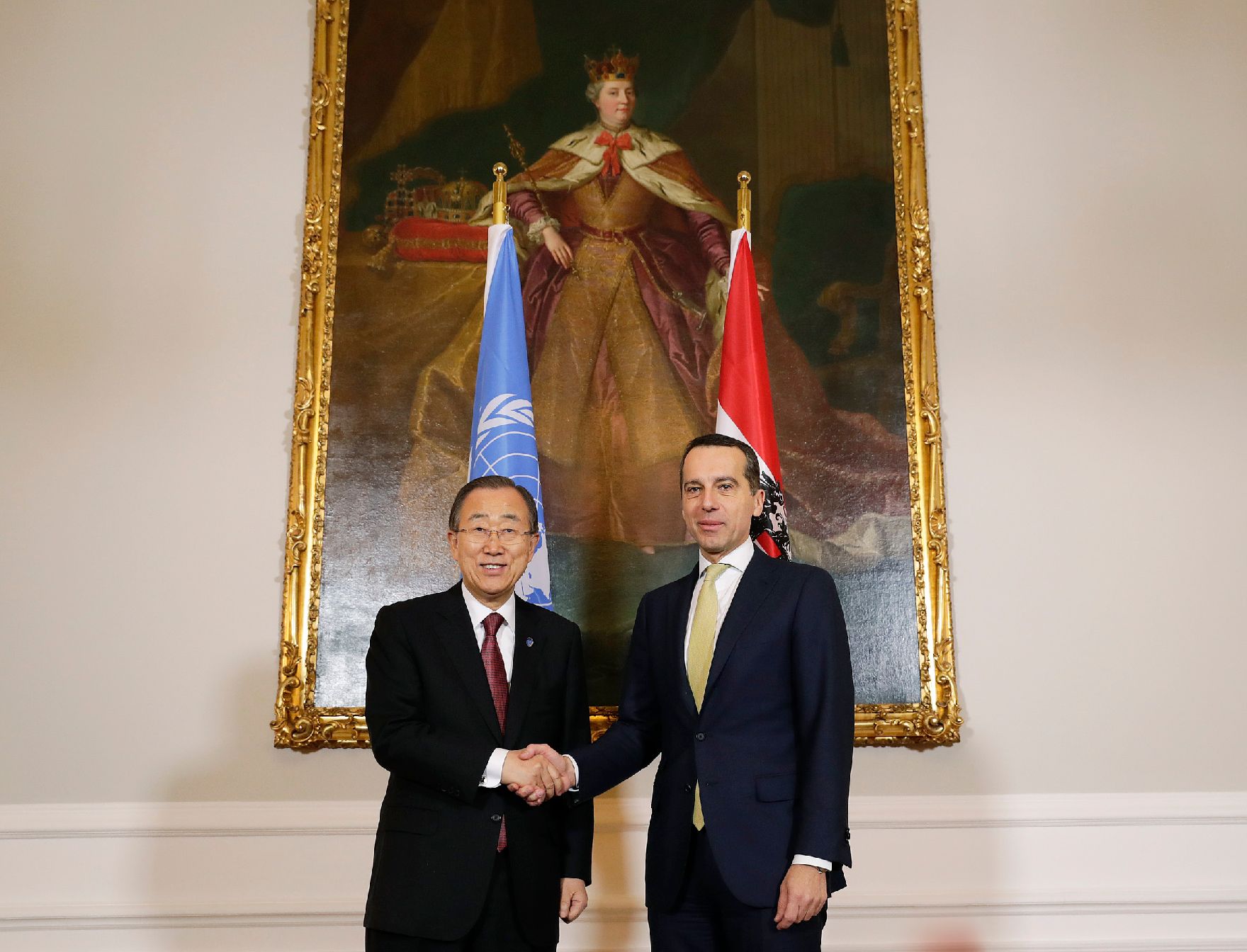 Am 7. Dezember 2016 empfing Bundeskanzler Christian Kern (r.) den UNO-Generalsekretät Ban Ki-Moon (l.) zu einem Arbeitsgespräch.