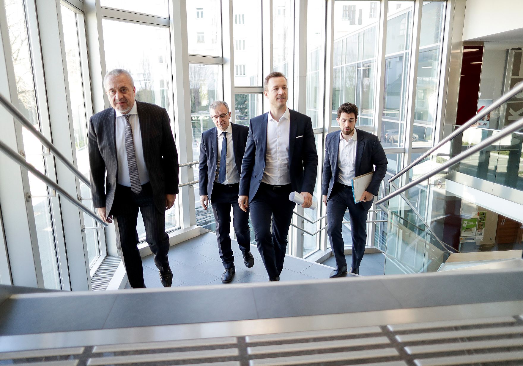 Am 14. März 2019 besuchte Bundesminister Gernot Blümel (m.) die Vienna Cyber Security Week in der Wirtschaftskammer Österreich.