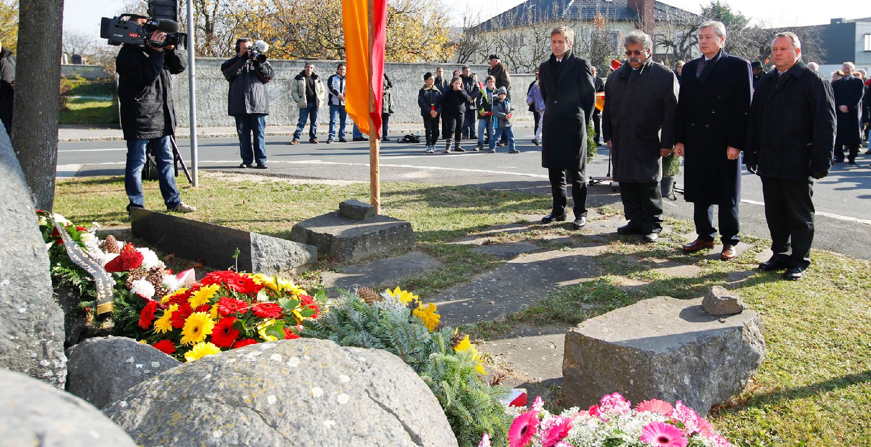 Am 12. November 2011 sprach Staatssekretär Josef Ostermayer bei der Roma Gedenkveranstaltung in Lackenbach.
