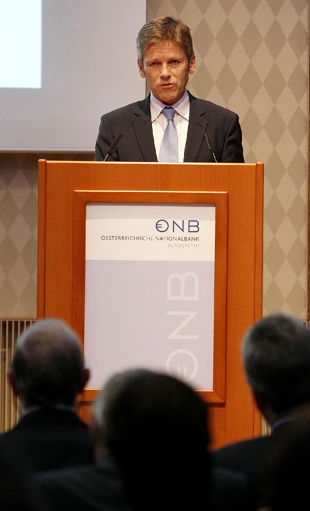 Am 11. Juni hielt Staatsekretär Josef Ostermayer in Vertretung des Bundeskanzlers Begrüßungsworte beim Symposium 50 Jahre OECD - 50 Jahre Österreich in der OECD in der Nationalbank.