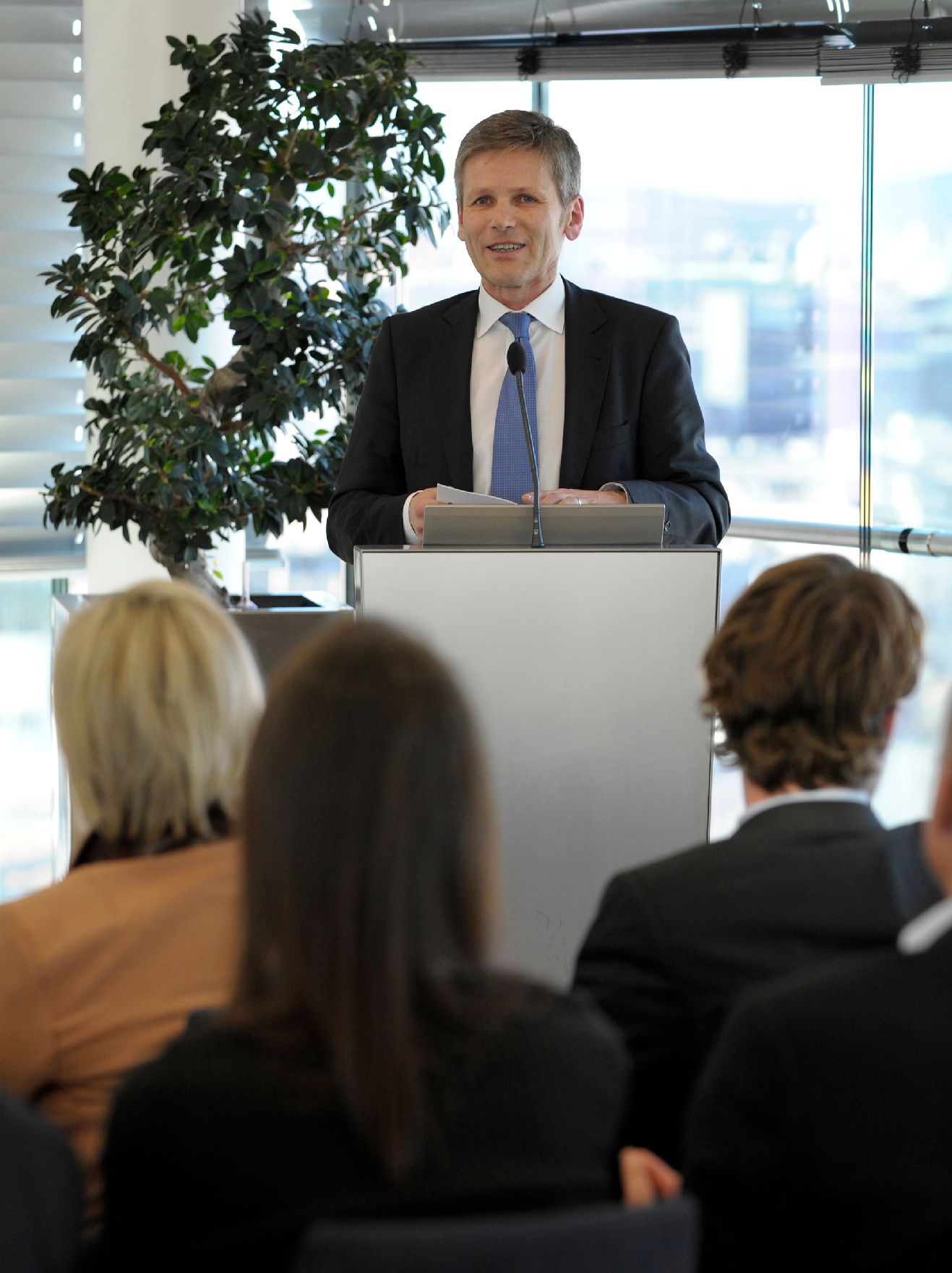 Am 10. April 2013 hielt Staatssekretär Josef Ostermayer (im Bild) bei der Fachveranstaltung „15 Jahre Privatradio in Österreich“ die Begrüßungsrede.