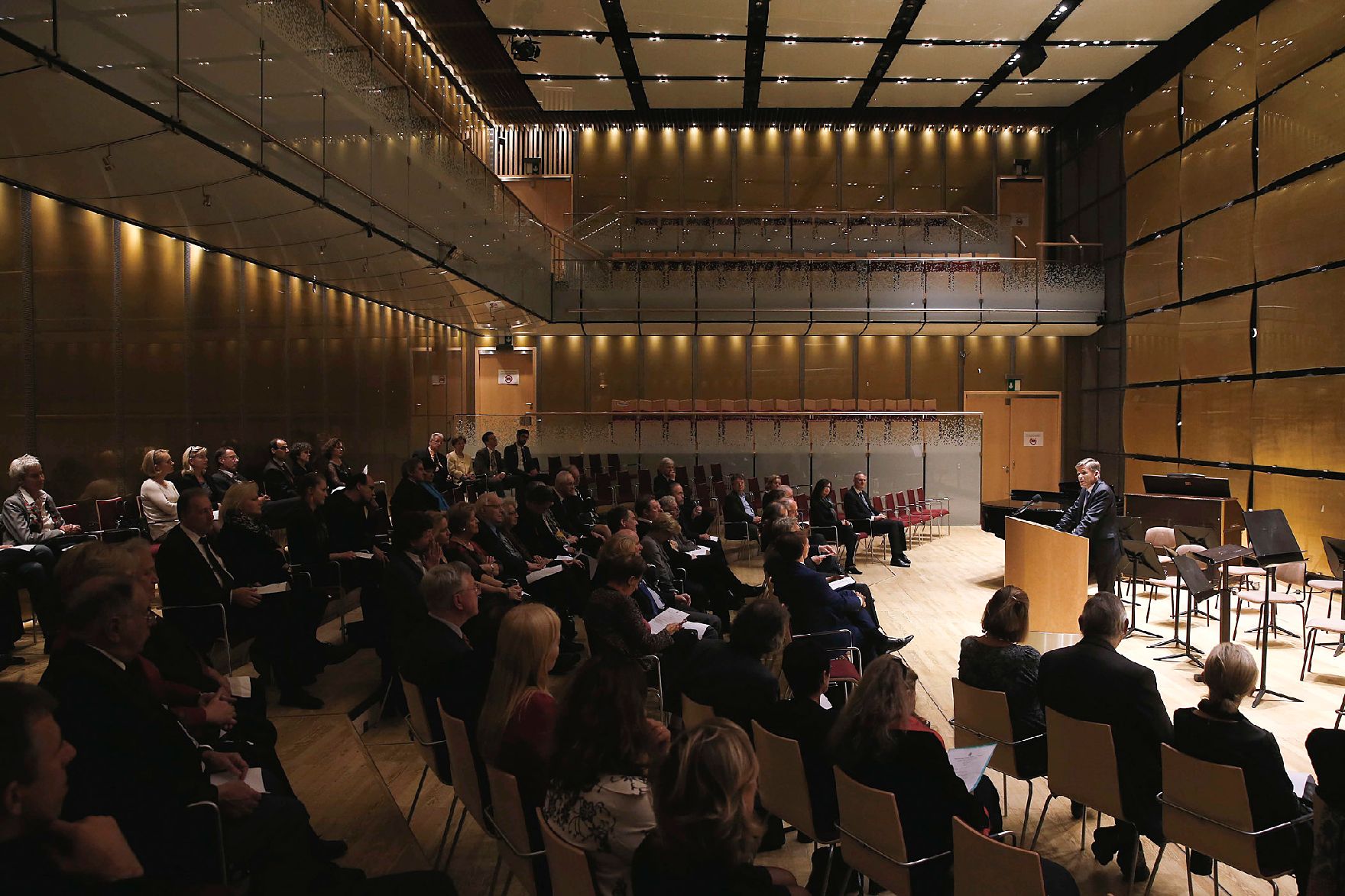 Am 30. Oktober 2015 hielt Kunst- und Kulturminister Josef Ostermayer (r.) eine Rede anlässlich der 60-Jahr-Feier der Internationalen Gustav Mahler Gesellschaft.