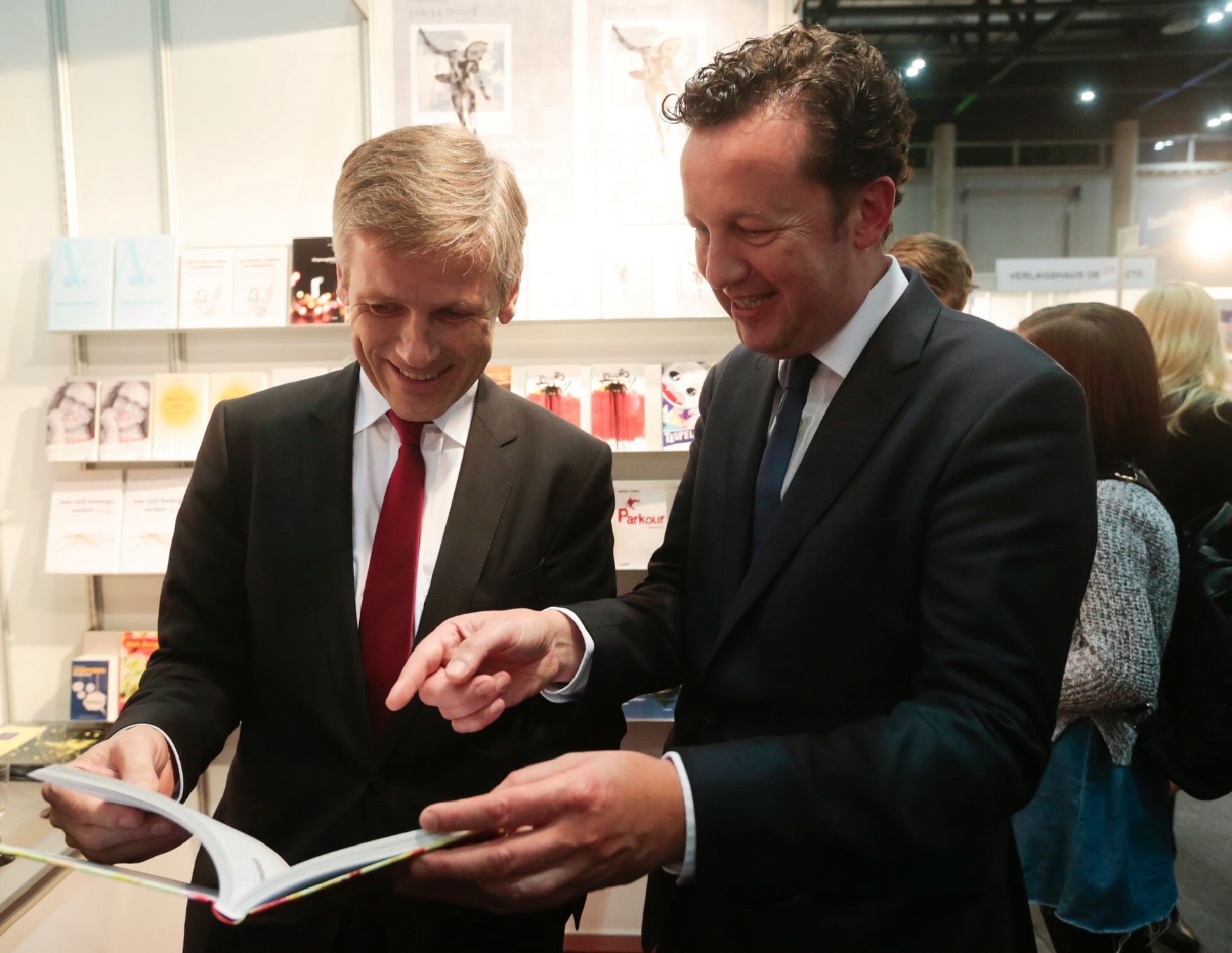 Am 11. November 2015 eröffnete Kunst- und Kulturminister Josef Ostermayer die internationale Buchmesse „Buch Wien 15“.