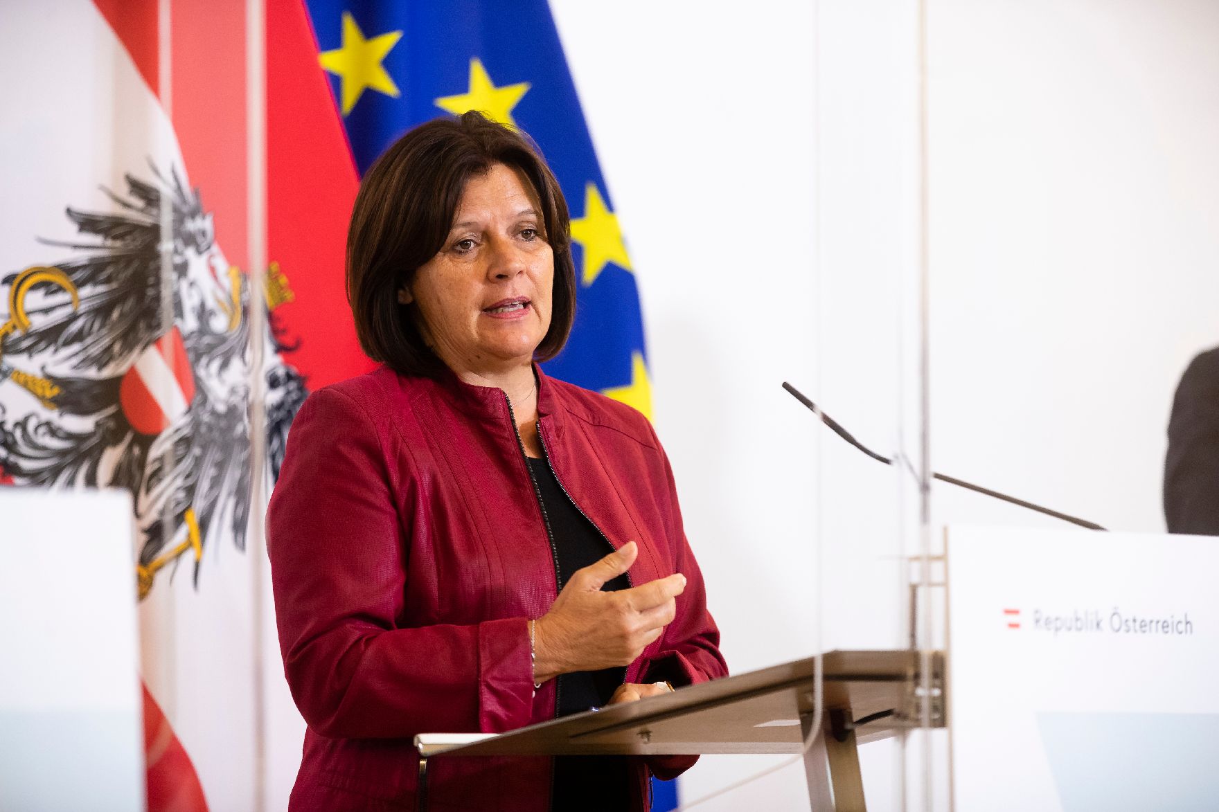 Am 18. September 2020 fand ein Pressestatement zu den Maßnahmen gegen die Krise im Bundeskanzleramt statt. Im Bild AK-Präsidentin Renate Anderl.