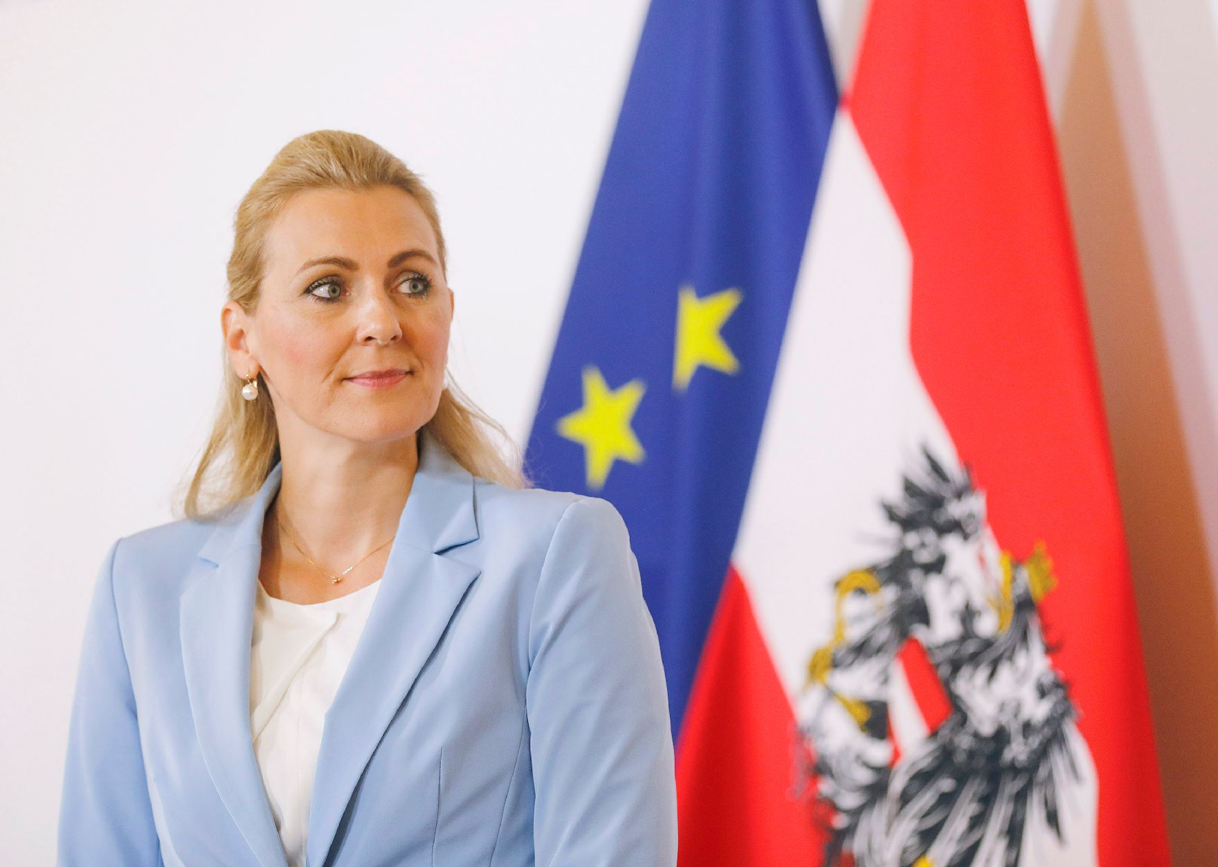 Am 29. September 2020 fand ein Pressestatement zu den Maßnahmen gegen die Krise im Bundeskanzleramt statt. Im Bild Bundesministerin Christine Aschbacher.
