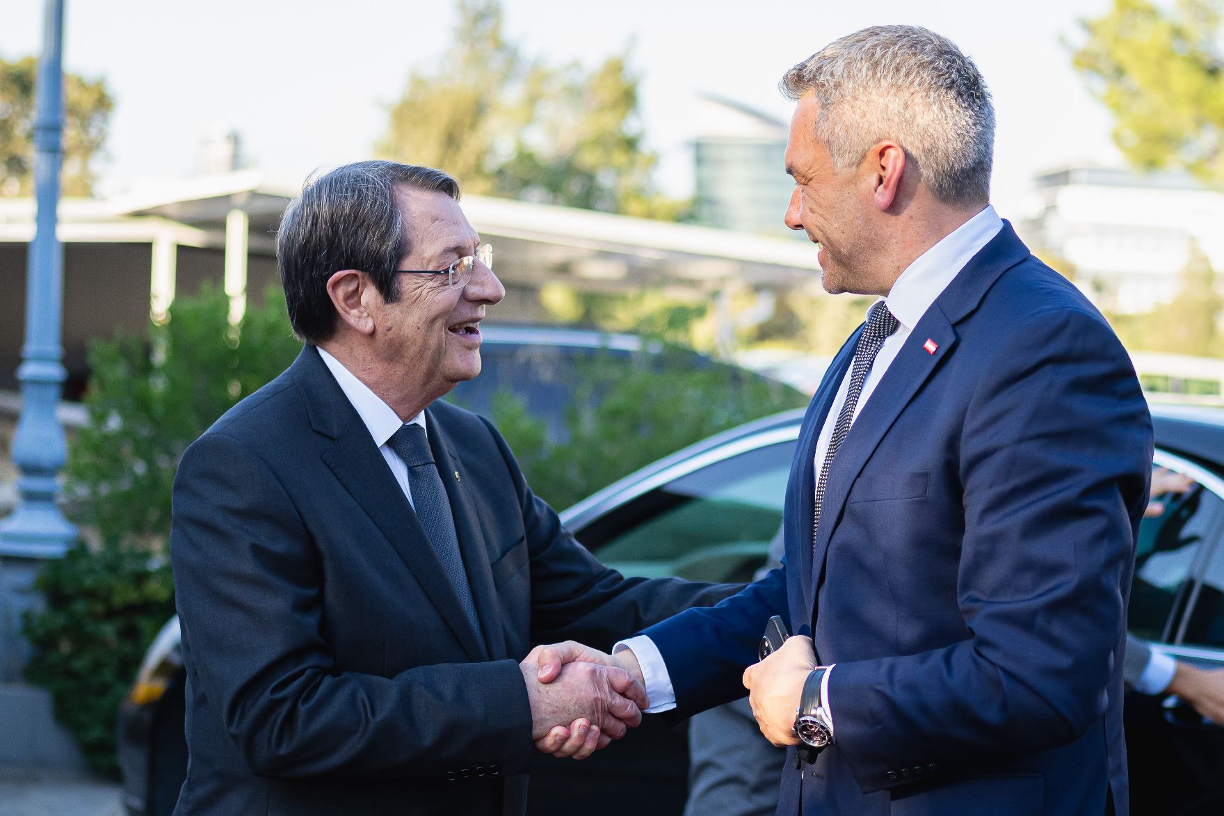 Am 13. Juli 2022 reiste Bundeskanzler Karl Nehammer (r.) nach Nikosia. Im Bild beim Treffen mit Präsident Nicos Anastasiades (l.).