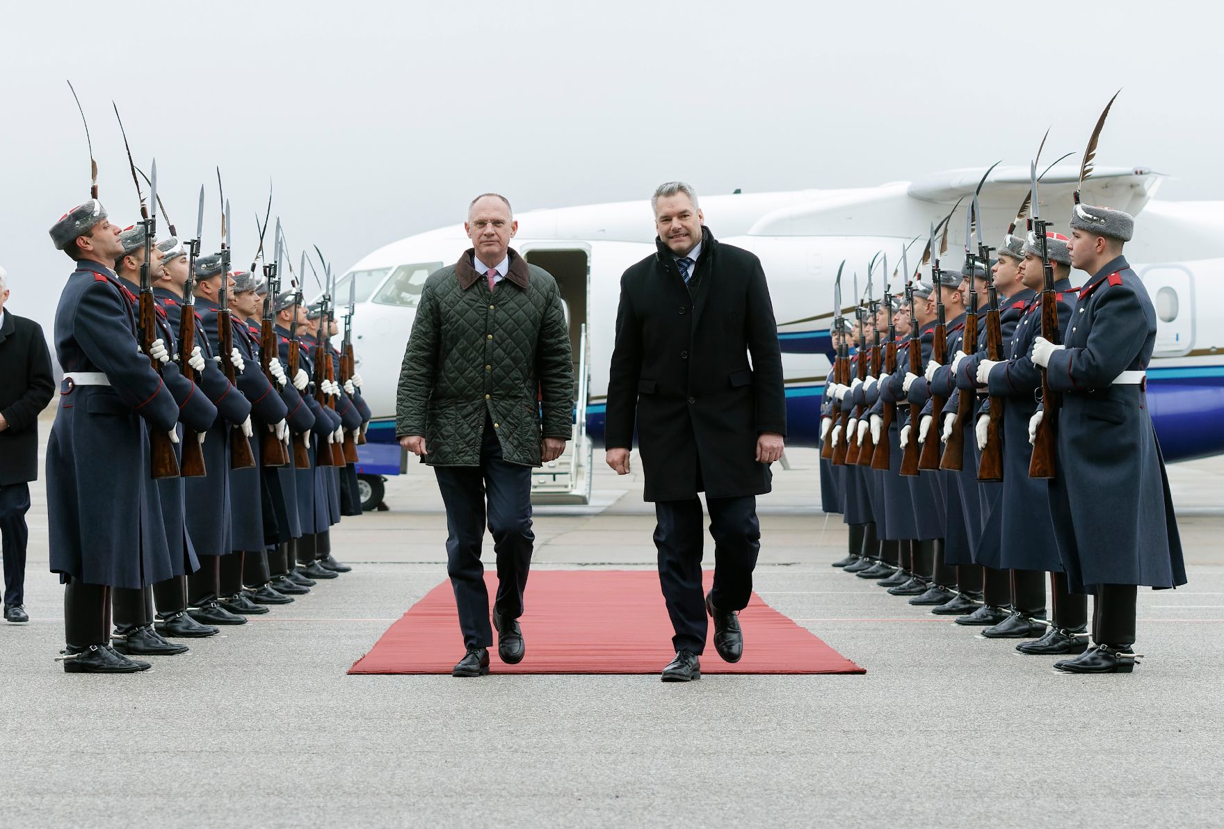 Am 23. Jänner 2023 reiste Bundeskanzler Karl Nehammer (r.) gemeinsam mit Innenminister Gerhard Karner (l.) zu einem Arbeitsbesuch nach Bulgarien.