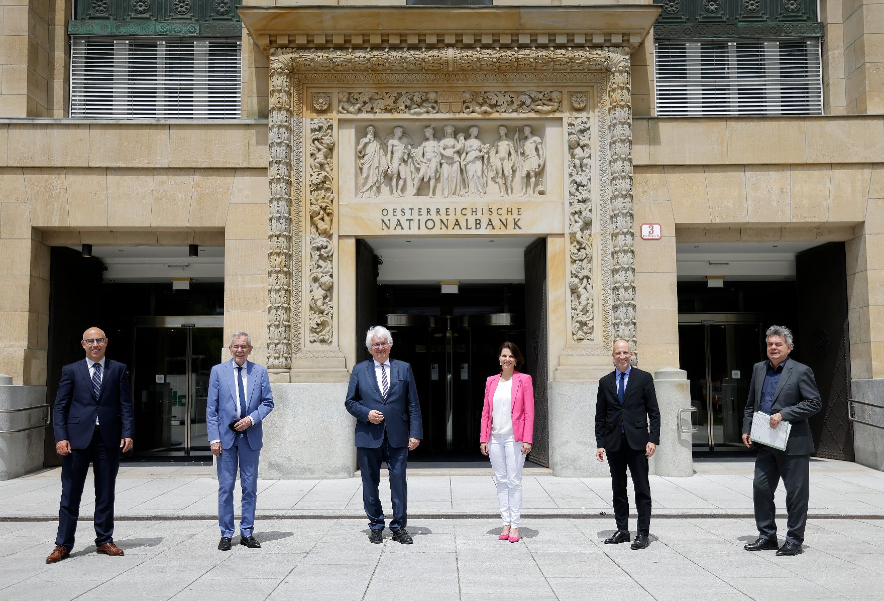 Am 25. Juni 2021 nahm Bundesministerin Karoline Edtstadler an den Europagespräche in der OeNB teil.
