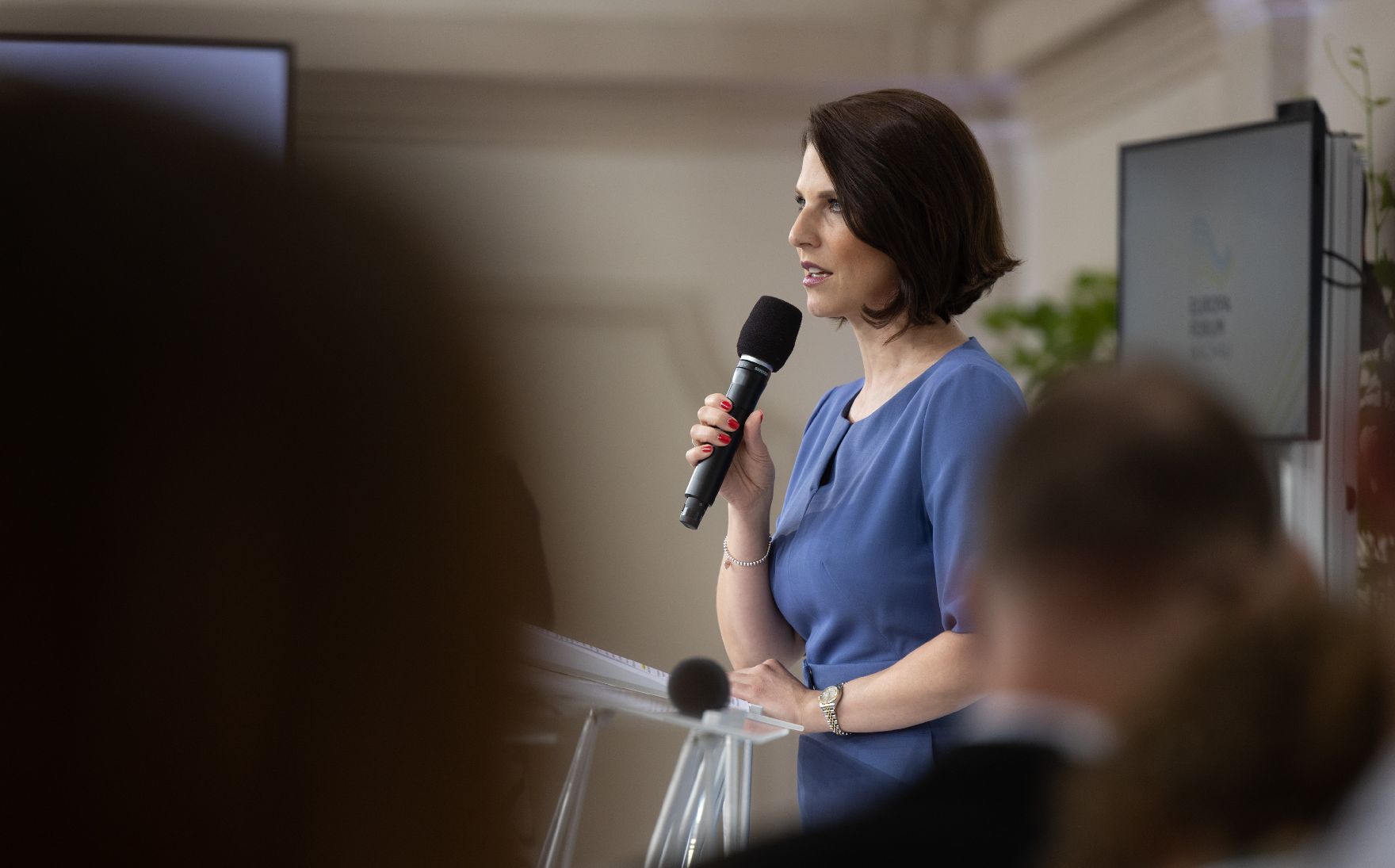 Am 24. Juni 2022 nahm Bundesministerin Karoline Edtstadler (im Bild) am Europa-Forum Wachau teil.
