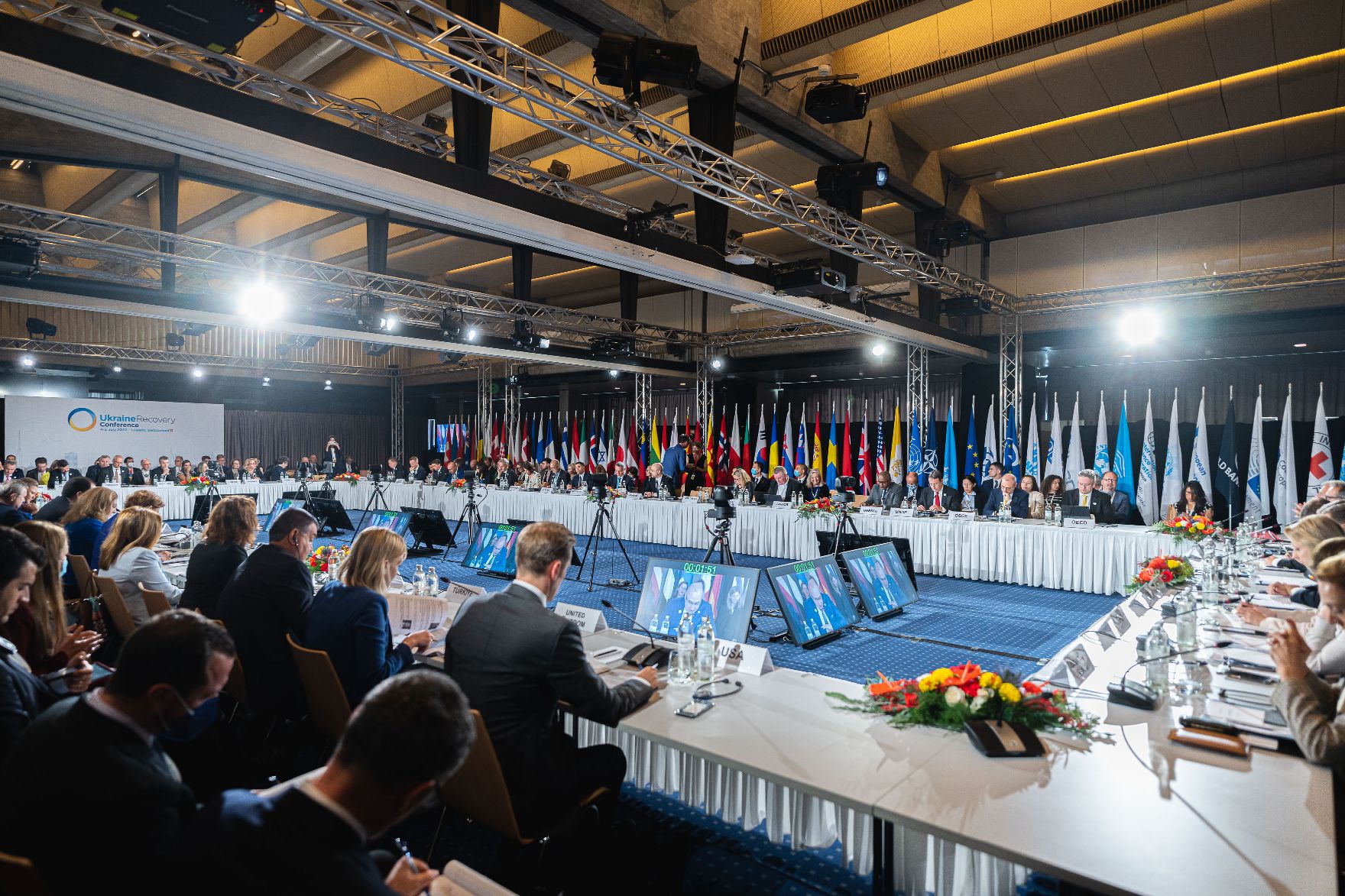 Am 05. Juli 2022 nahm Bundesministerin Karoline Edtstadler (im Bild) an der Ukraine Recovery Conference (URC 2022) in Lugano teil.