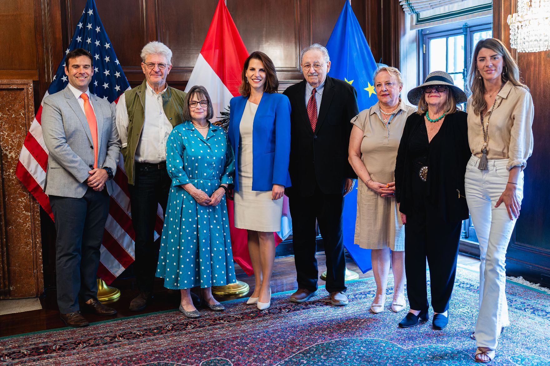 Am 16. Juli 2024 reiste Bundesministerin Karoline Edtstadler zu einem mehrtägigen Arbeitsbesuch nach New York. Im Bild bei der Übergabe von Staatsbürgerschaften nach §58c.