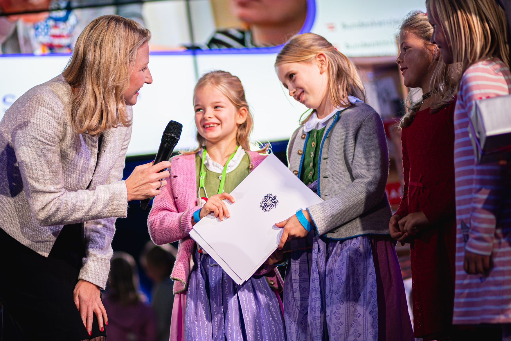 Am 03. November 2021 war Bundesministerin Susanne Raab (im Bild) bei der Verleihung der MINT Girls Awards.