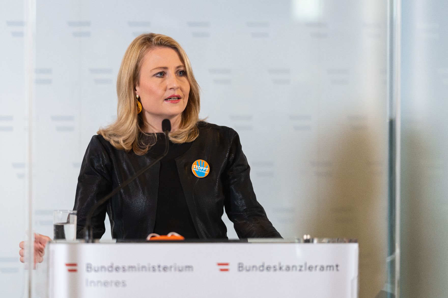 Am 23. November 2021 nahm Bundesministerin Susanne Raab (im Bild) am 2. Gewaltschutzgipfel teil.