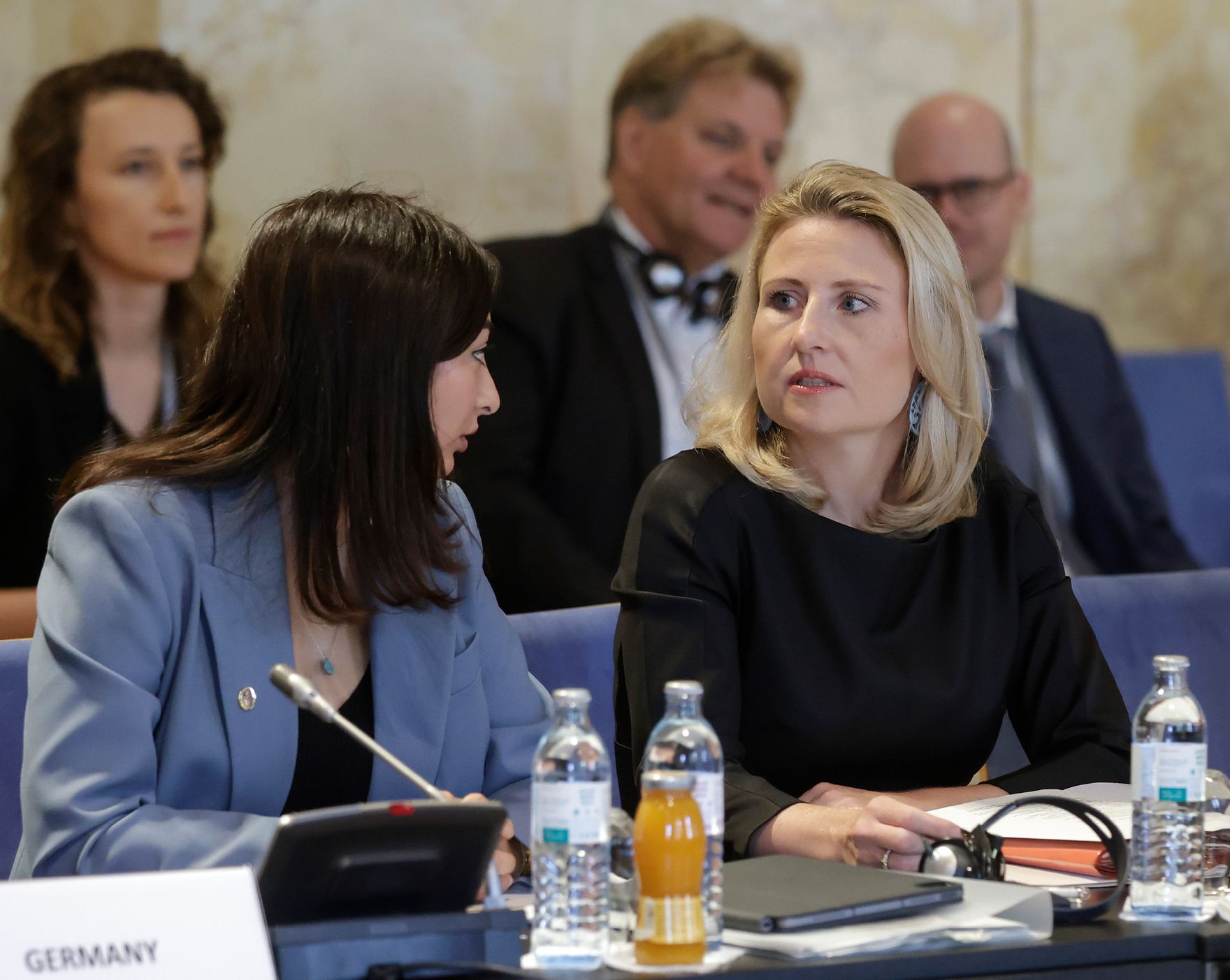 Am 28. Juli 2022 lud Bundesministerin Susanne Raab (r.) zur „Europäischen Integrationskonferenz“ ins Palais Niederösterreich.