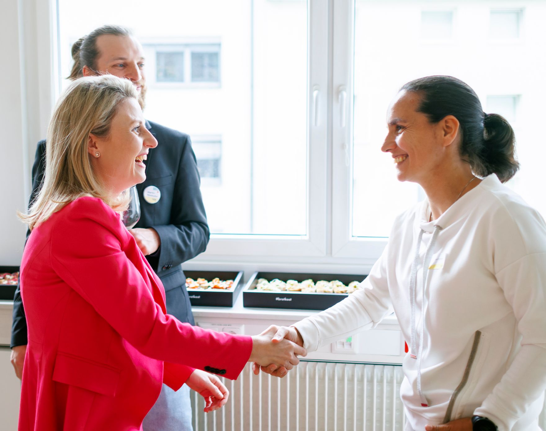 Am 26. April 2023 besuchte Bundesministerin Susanne Raab Lea - Let´s empower Austria.