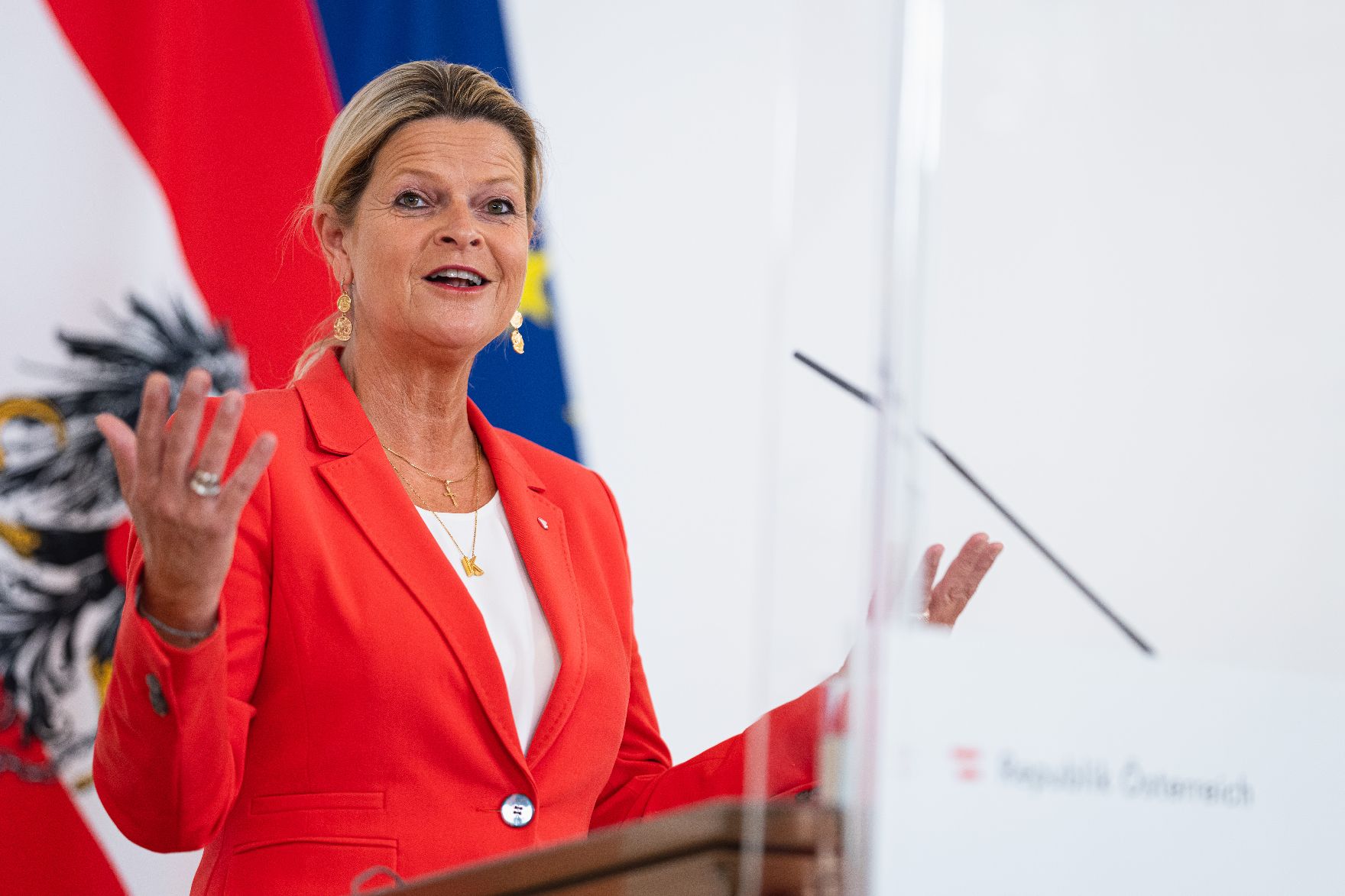 Im Bild Bundesministerin Klaudia Tanner nach dem Ministerrat am 2. Juni 2021.