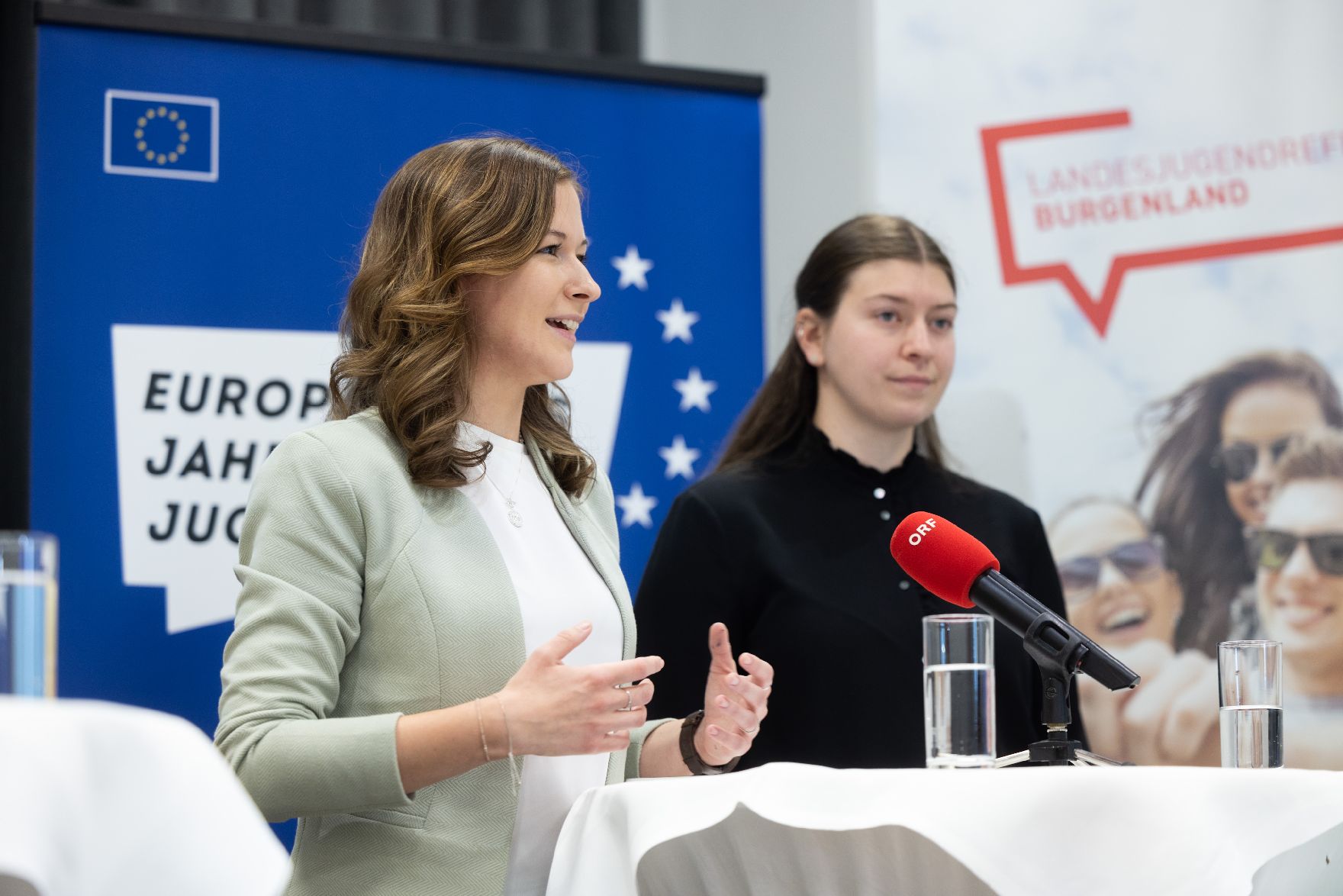 Am 10. Juni 2022 reiste Staatssekretärin Claudia Plakolm ins Burgenland. Im Bild bei der Pressekonferenz.