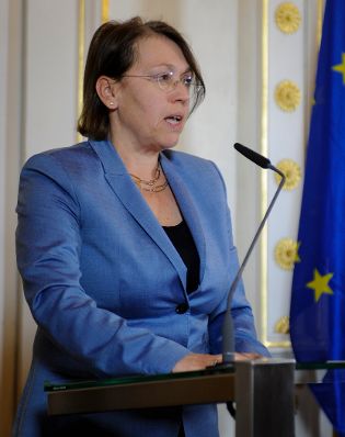 Am 24. Jänner 2014 fand im Bundeskanzleramt der 8. Europäische Datenschutztag zum Thema: „Modernisierung und Rolle der Datenschutzkonvention des Europarates“ statt. Im Bild Andrea Jelinek, Leiterin der Datenschutzbehörde.