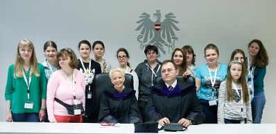 Am 24. April 2014 präsentierte das Bundesverwaltungsgericht im Rahmen des Girls Day den neuen Beruf der Verwaltungsrichterin.