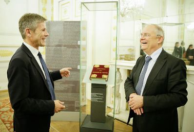 Am 3. November 2015 fand die Abschlussveranstaltung zur Ausstellung "Idee Europa" im Bundeskanzleramt statt. Im Bild Kunst- und Kulturminister Josef Ostermayer (l.) mit Sektionschef Manfred Matzka (r.).