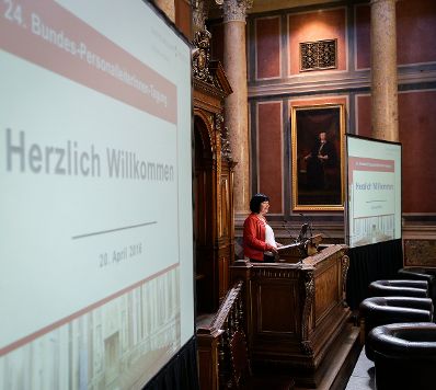 Am 20. April 2016 fand die Bundes-PersonalleiterInnen-Tagung in der Universität Wien statt. Im Bild Sektionschefin Angelika Flatz.