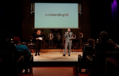 Am 1. Dezember 2016 fand die Überreichung der outstanding artist awards 2016 im Radio Kulturhaus statt.