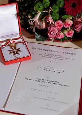 Am 5. Dezember 2016 überreichte Ministerialrat Reinhold Hohengartner das Goldene Ehrenzeichen für Verdienste um die Republik Österreich an Ursi Fürtler und an Victoria Trauttmansdorff-Sprenger.