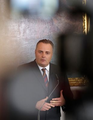 Am 28. Februar 2017 fand das Medienbriefing über die Regierungssitzung statt. Im Bild Verteidigungsminister Hans Peter Doskozil.