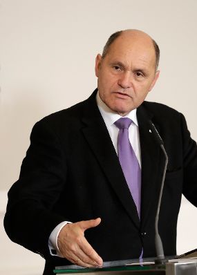 Am 28. Februar 2017 fand das Medienbriefing über die Regierungssitzung statt. Im Bild Innenminister Wolfgang Sobotka.