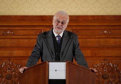 Am 19. April 2017 überreichte Reinhold Hohengartner das Österreichische Ehrenkreuz für Wissenschaft und Kunst 1. Klasse an Helmuth A. Niederle (im Bild).