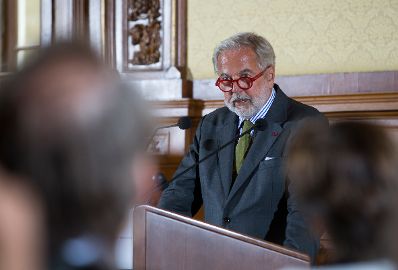 Am 6. Juni 2017 überreichte Reinhold Hohengartner das Österreichische Ehrenkreuz für Wissenschaft und Kunst an Hans Hoffer (im Bild).