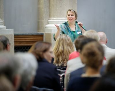 Am 13. September 2017 fand der Impulstag School of Data Public Services im Kassensaal statt. Im Bild Sandra Rauecker-Grillitsch.