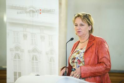 Am 13. November 2017 fand die Veranstaltung "Gender Pay Gap: Fakten, Handlungen, Ergebnisse" statt. Im Bild Ursula Rosenbichler, Leiterin der Abteilung III/9 des Bundeskanzleramtes.