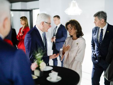 Am 05. Juli 2019 nahm Bundeskanzlerin Brigitte Bierlein (m.) am Westbalkan-Gipfel in Posen teil.