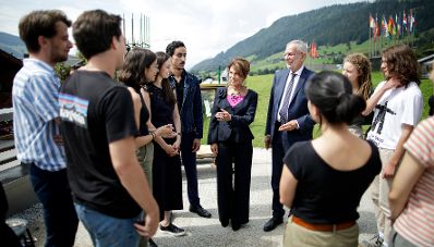 Am 25. August 2019 nahm Bundeskanzlerin Brigitte Bierlein gemeinsam mit Bundespräsident Alexander Van der Bellen am Forum Alpbach teil.
