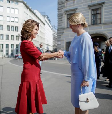 Am 30. August 2019 empfing Bundeskanzlerin Brigitte Bierlein (l.) die slowakischen Präsidentin Zuzana Čaputová (r.) zu einem Gespräch.