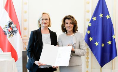 Am 9. September 2019 bestellte Bundeskanzlerin Brigitte Bierlein Vertreterinnen und Vertreter der Wirtschaft zu Mitgliedern der bei der Bundesanstalt "Statistik Österreich" eingerichteten Wirtschaftskurie. Damit haben sie das Recht, die Bezeichnung "Kommerzialrat/Kommerzialrätin für die Statistik" zu führen.