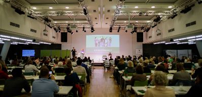 Am 12. September 2019 nahm Bundeskanzlerin Brigitte Bierlein gemeinsam mit Bundesministerin Ines Stilling und Bundesministerin Brigitte Zarfl beim der Eröffnung der Konferenz „Frauen mit Behinderung – warum wir darüber reden müssen“ teil.