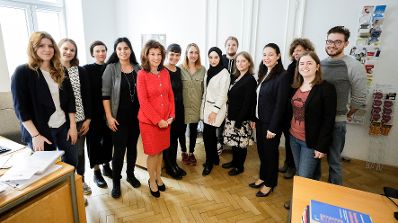 Am 30. November 2019 besuchten Bundeskanzlerin Brigitte Bierlein und Bundesministerin Ines Stilling die Beratungsstelle gegen Hass im Netz (#GegenHassimNetz), die vom Verein ZARA - Zivilcourage und Anti-Rassismus-Arbeit seit zwei Jahren betrieben wird.