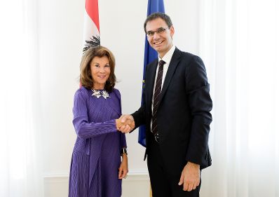 Am 7. November 2019 empfing Bundeskanzlerin Brigitte Bierlein (l.) den Vorarlberger Landeshauptmann Markus Wallner (r.) zu einem Gespräch.