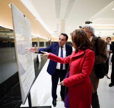 Am 12. November 2019 besuchte Bundeskanzlerin Brigitte Bierlein (im Bild) im Rahmen ihrer Paris Reise das Europäische Jüdische Zentrum.
